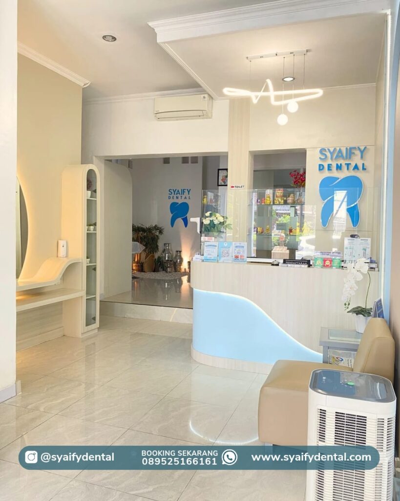 Selamat datang di Syaify Dental, klinik gigi Jogja yang menyediakan layanan One Stop Personalized Dental Care. Kami memiliki tim dokter gigi Jogja terbaik yang terdiri dari Profesor dan Spesialis lulusan UGM